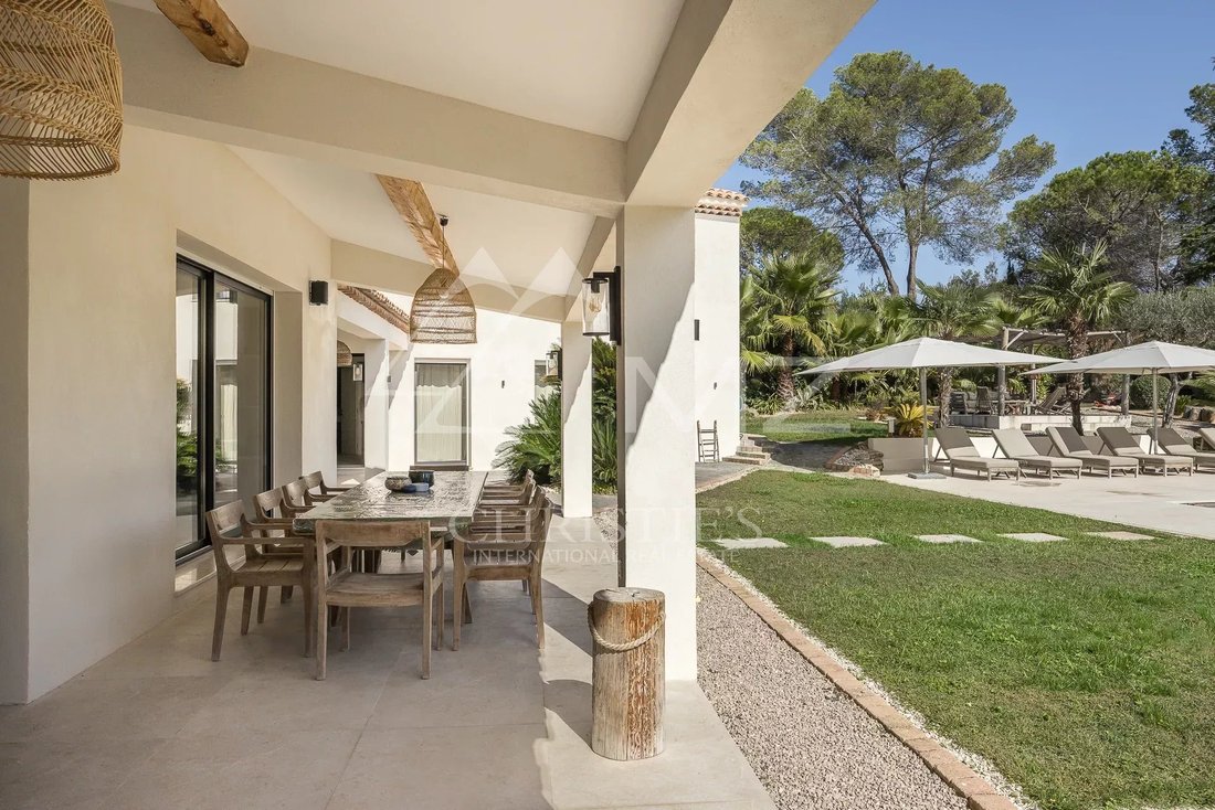 Villa in Mougins, Provence-Alpes-Côte d'Azur, France 4 - 13368074