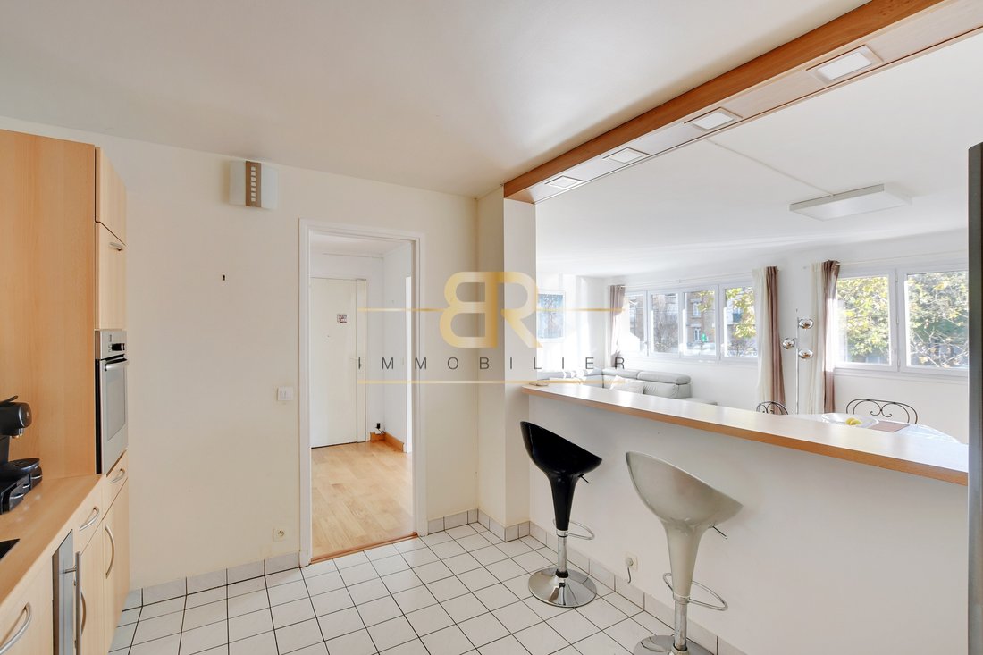 Photo inspiration: Visual Reference: Spacious Unobstructed View In Paris Île De France France For