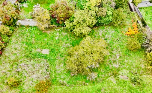 Castle for Sale in Saint-Julien-en-Genevois, Auvergne-Rhône-Alpes, France