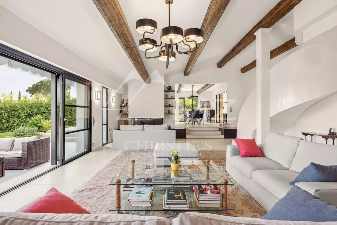 Villa in Mougins, Provence-Alpes-Côte d'Azur, France 3 - 12898413