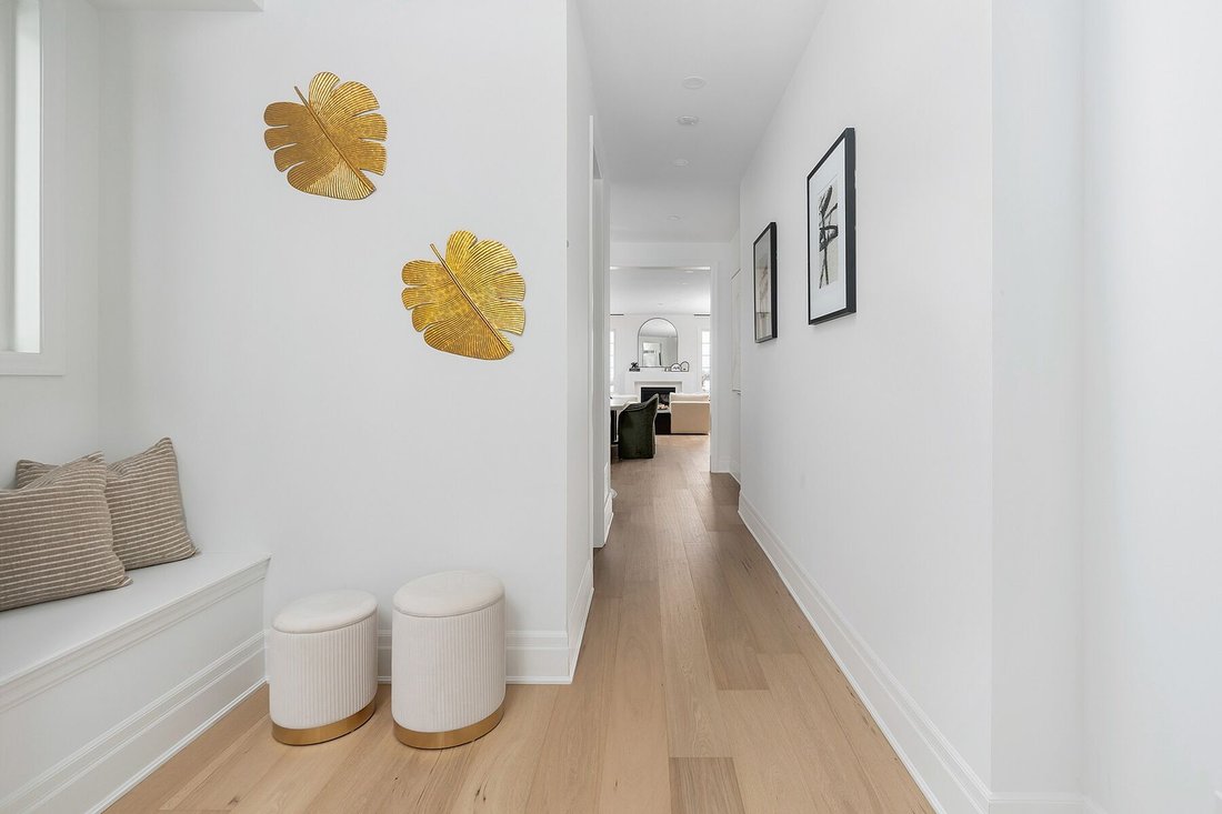 House in Milton, Ontario, Canada 3 - 16539209