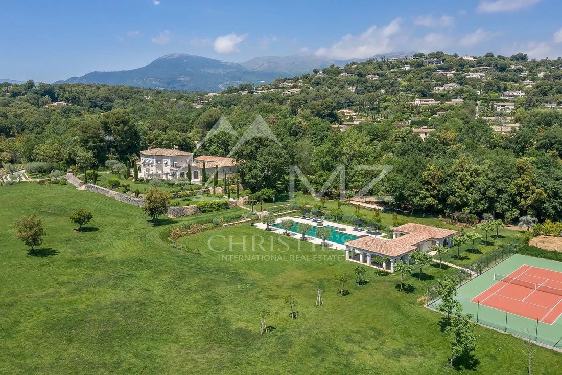 Villa in Centre du Village, La Colle-sur-Loup, France 2 - 12506960