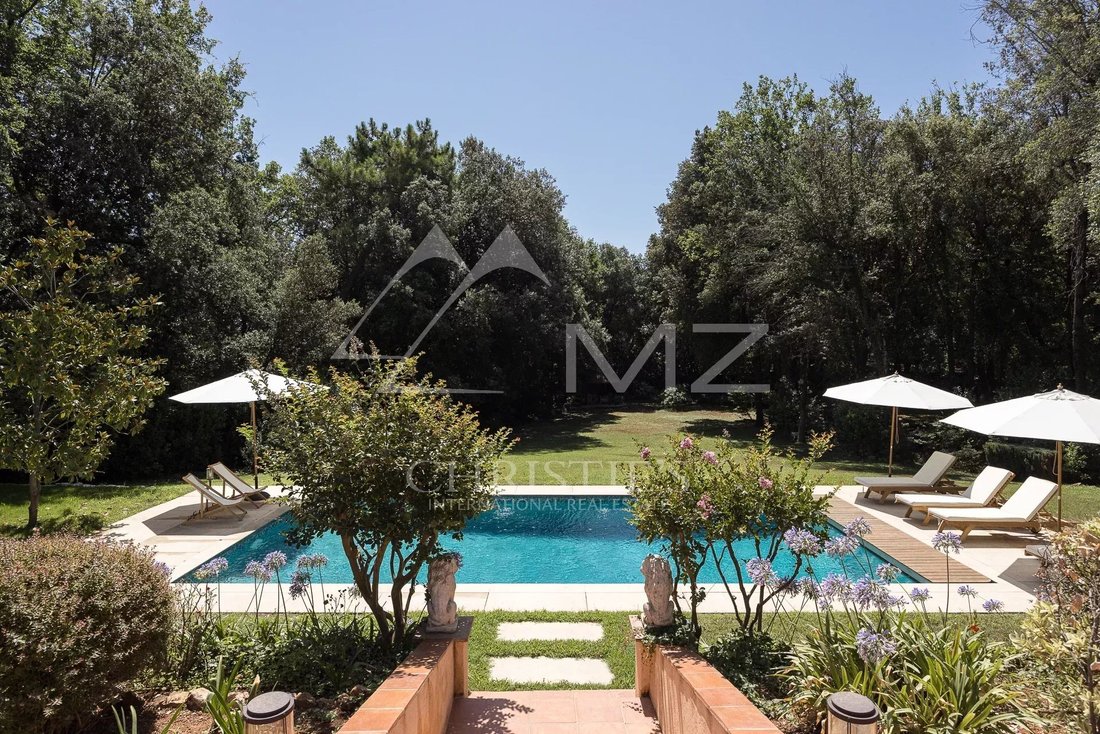 Villa in Saint-Paul-de-Vence, Provence-Alpes-Côte d'Azur, France 2 - 14537338