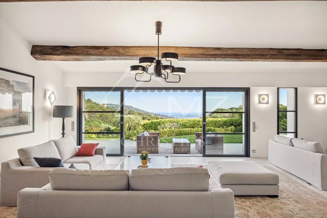 Villa in Mougins, Provence-Alpes-Côte d'Azur, France 2 - 12898413