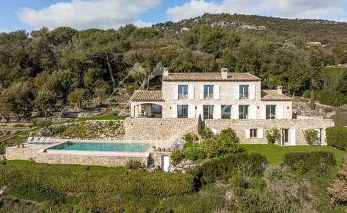 Villa in Saint-Paul-de-Vence, Provence-Alpes-Côte d'Azur, France 1