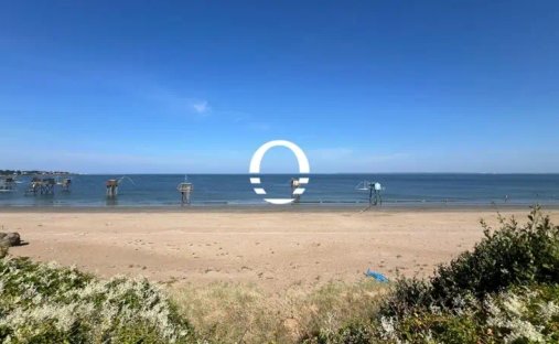 Castle for Sale in Saint-Michel-Chef-Chef, Pays de la Loire, France