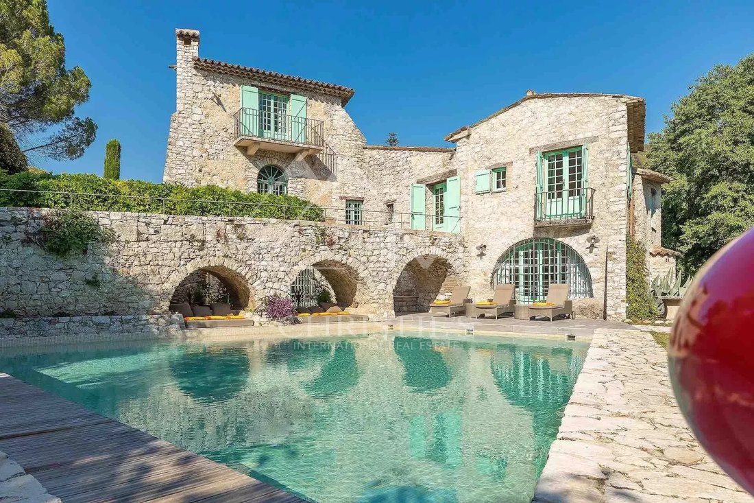 Villa in Saint-Paul-de-Vence, Provence-Alpes-Côte d'Azur, France 2 - 12608866