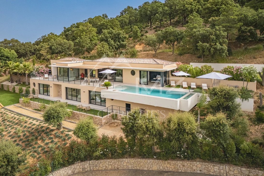 Villa in Grimaud, Provence-Alpes-Côte d'Azur, France 3 - 14423079