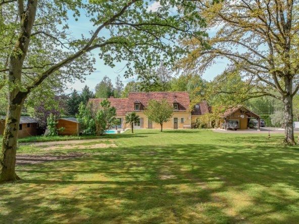 House in Gambais, Ile-de-France, France 1 - 16333798