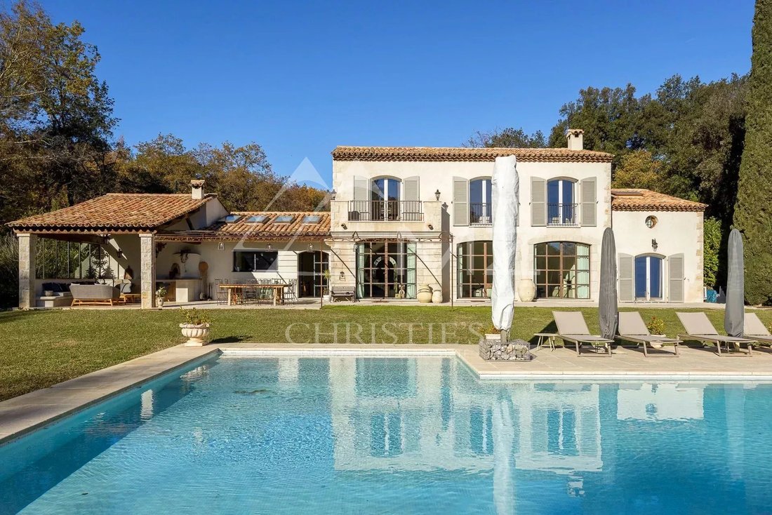 Villa in Saint-Paul-de-Vence, Provence-Alpes-Côte d'Azur, France 1 - 12700309