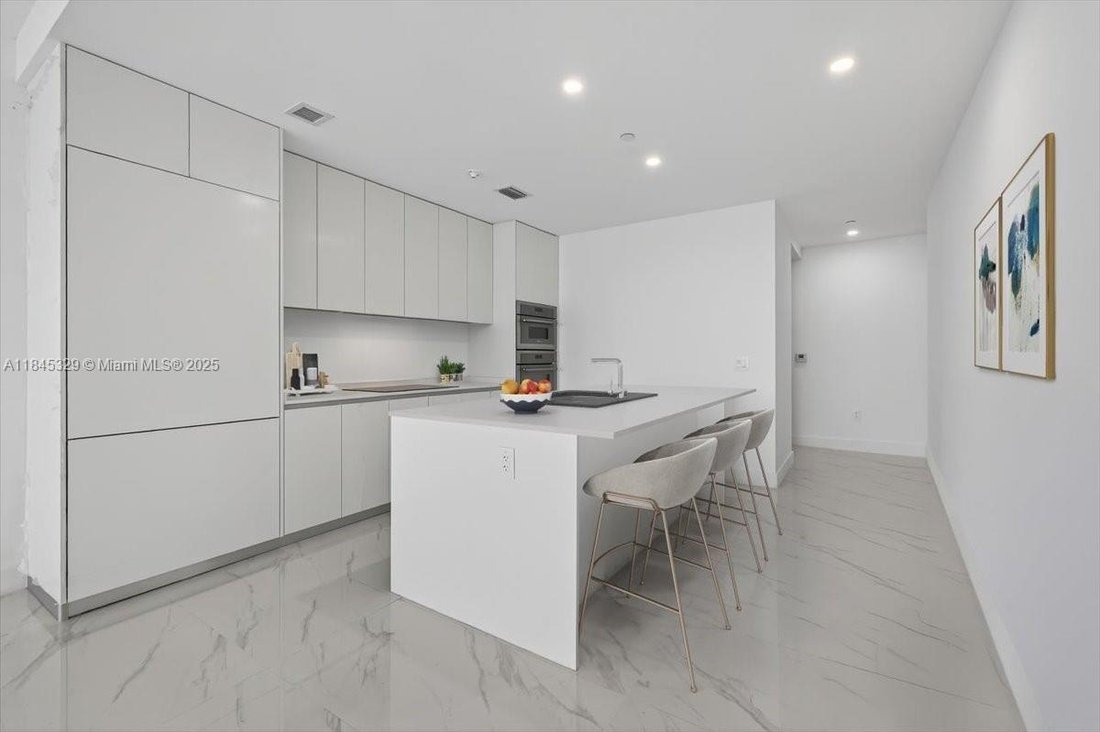 Condo in Miami, Florida, United States 4 - 16541285