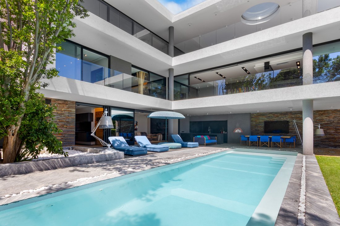 Country House in Bakoven, Cape Town, South Africa 4 - 16539940