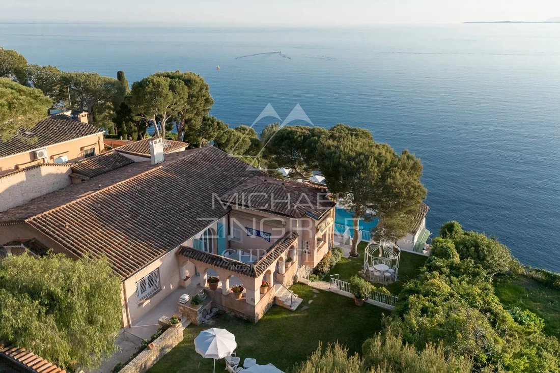 Villa in Saint-Jean-Cap-Ferrat, Provence-Alpes-Côte d'Azur, France 1 - 16539340