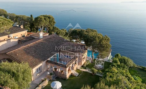 Villa in Saint-Jean-Cap-Ferrat, Provence-Alpes-Côte d'Azur, France 1