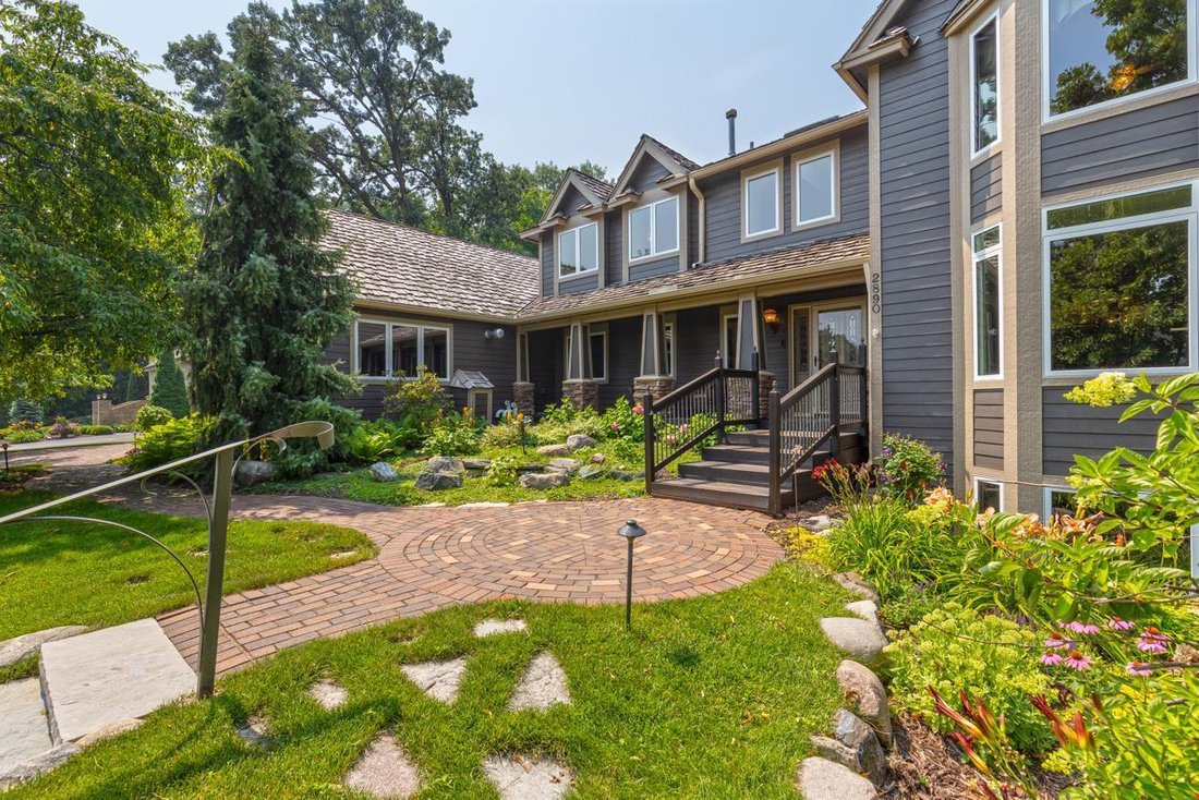 House in Chaska, Minnesota, United States 4 - 16540367