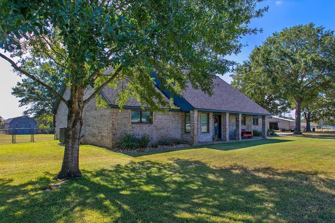 House in Caldwell, Texas, United States 2 - 16541218