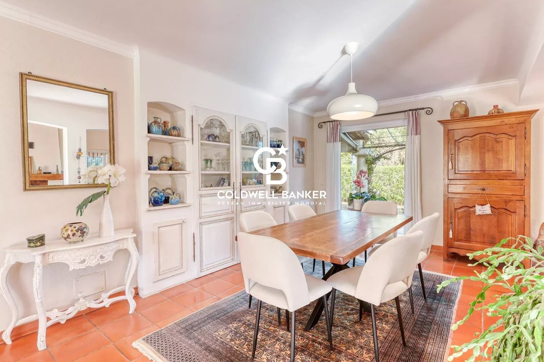 Villa in Nord, Cogolin, France 2 - 16539246