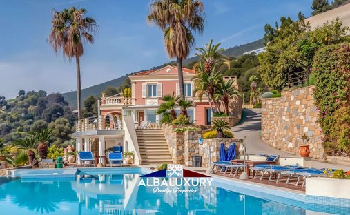 Villa in Center, Ospedaletti, Liguria 1