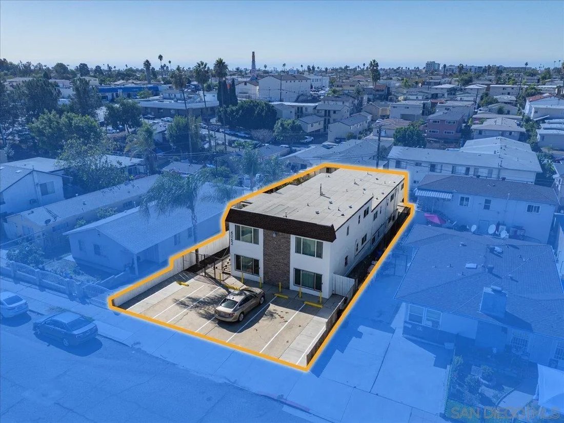 San Diego, California, United States 1 - 16541691