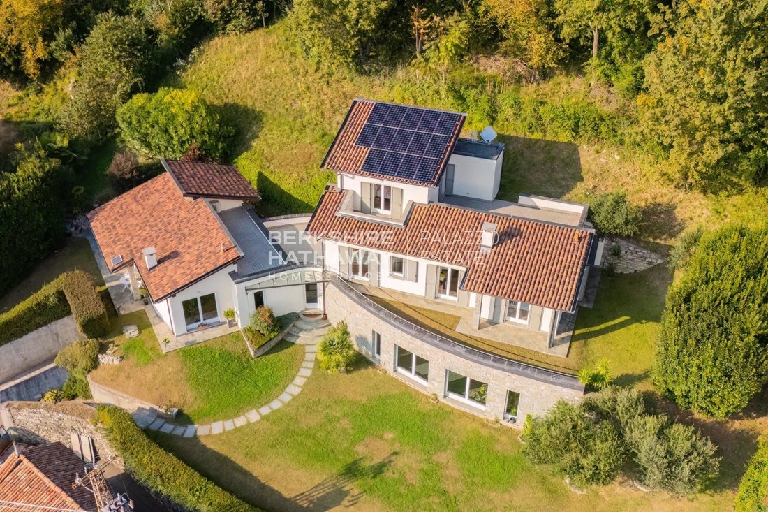 Villa in Cernobbio, Lombardy, Italy 1 - 16540779