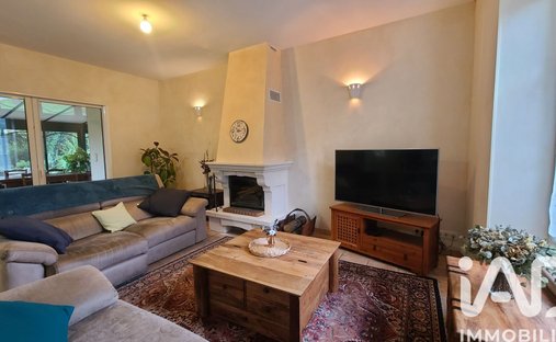 Château XVI French Elegance