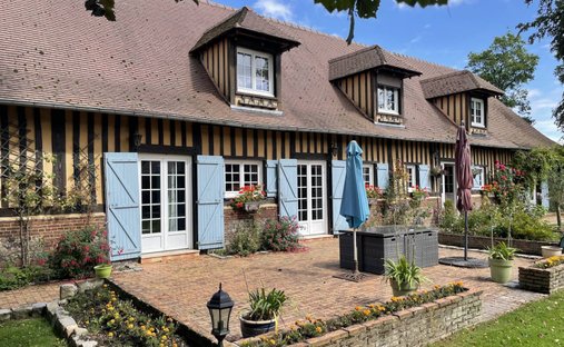 House in Centre Ville, Yvetot, France 1