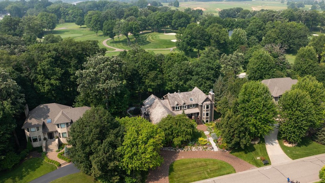 House in Chaska, Minnesota, United States 2 - 16540367