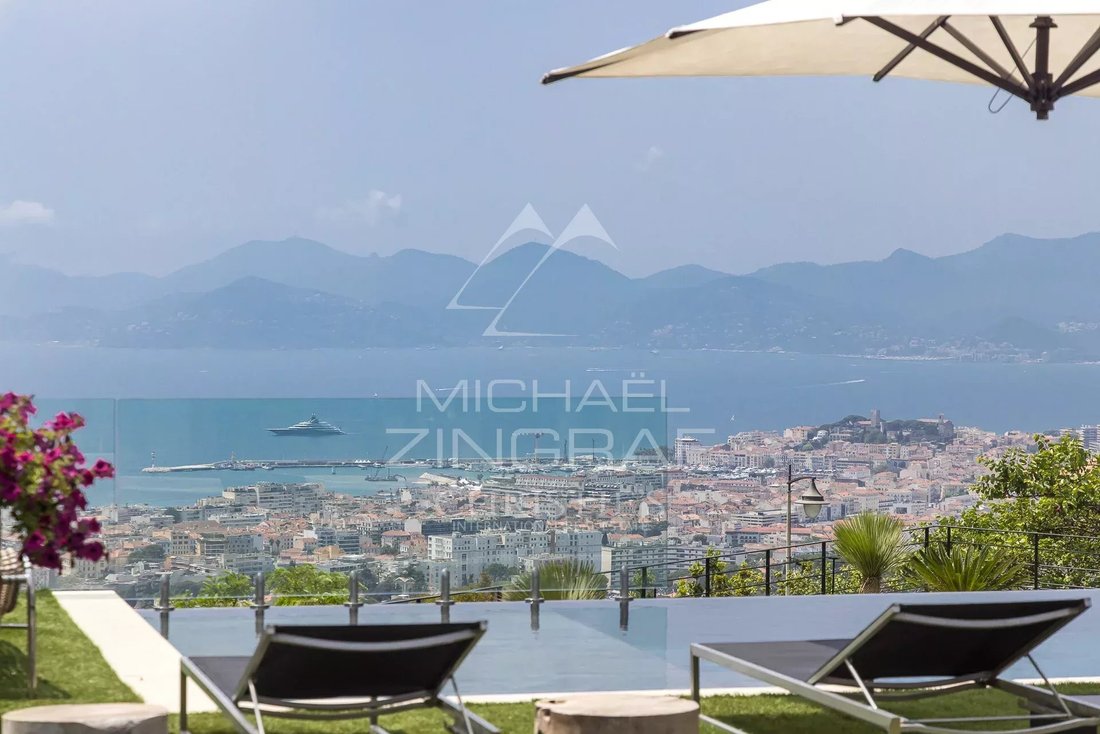 Villa in Cannes, Provence-Alpes-Côte d'Azur, France 2 - 16539538
