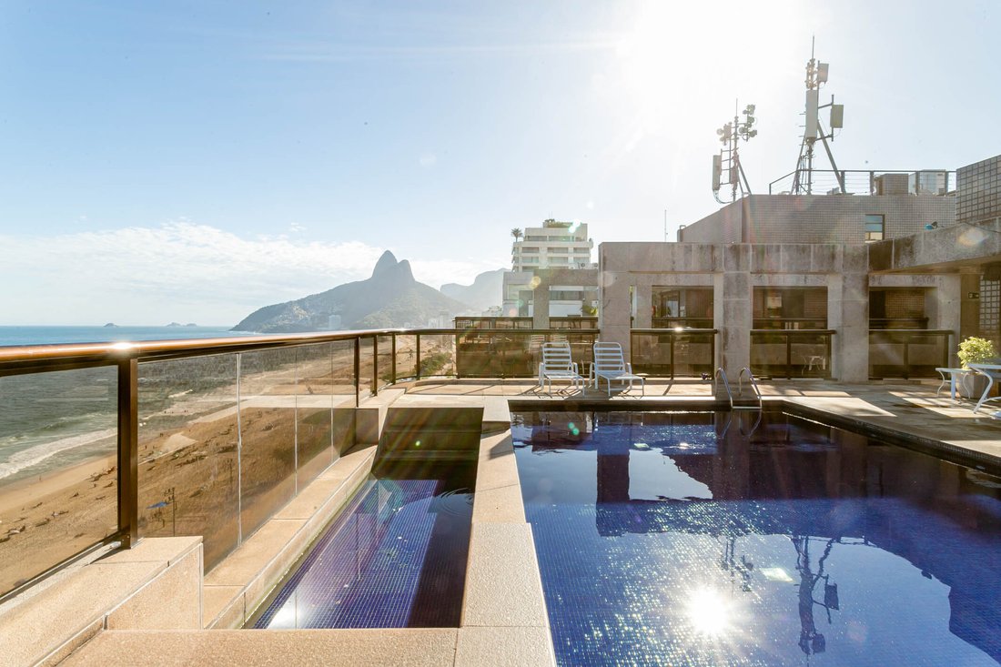 Apartment in Rio de Janeiro, State of Rio de Janeiro, Brazil 1 - 16542134