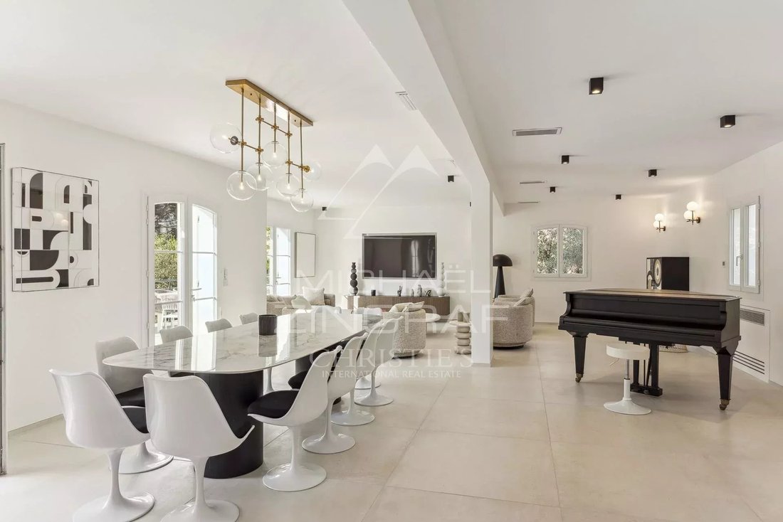 Villa in Vallergues, Cannes, France 3 - 16539537