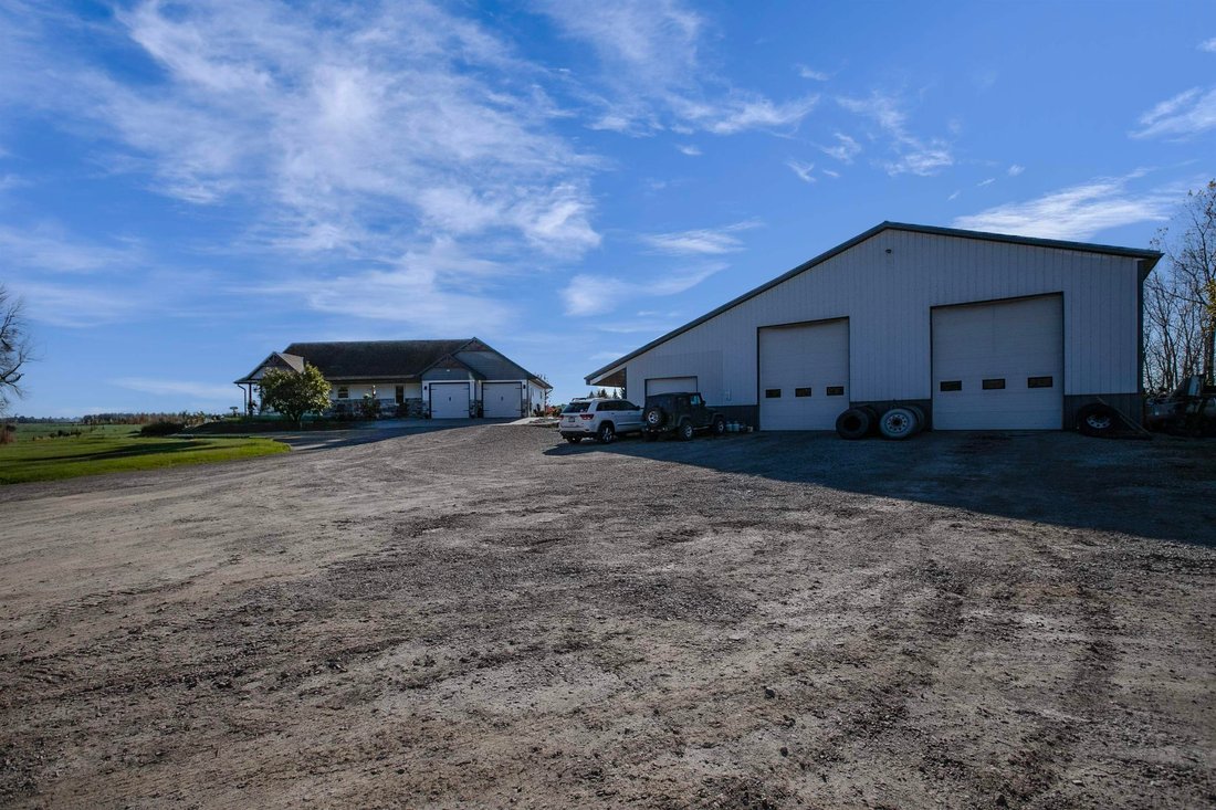 House in Pulaski, Wisconsin, United States 4 - 16542361
