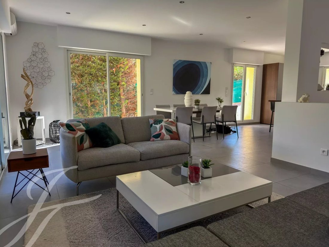 Villa in Place de Gaulle, Antibes, France 5 - 16540454