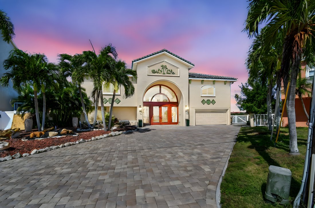 House in Madeira Beach, Florida, United States 1 - 16539698