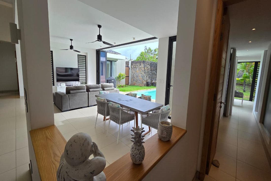 House in Grand Baie, Rivière du Rempart District, Mauritius 2 - 16542857