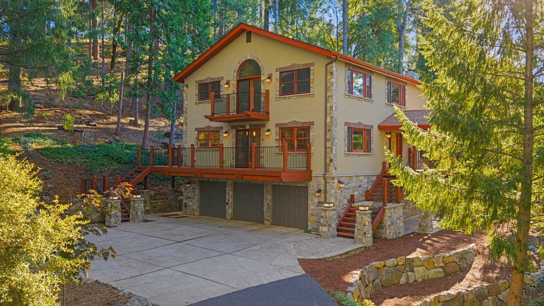 Nevada City, California, United States 1 - 16540324