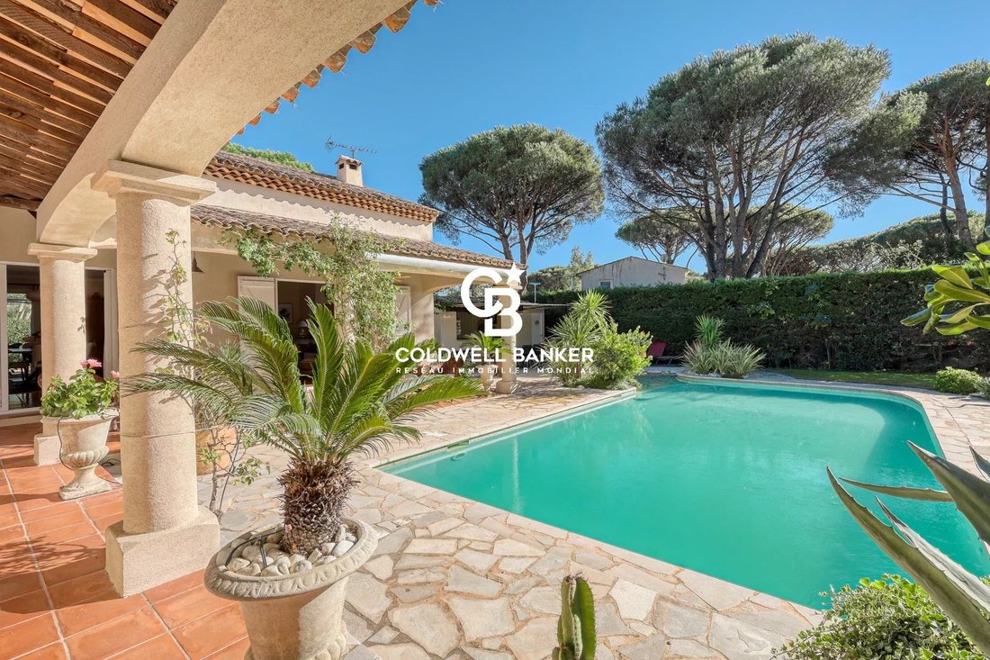 Villa in Nord, Cogolin, France 1 - 16539246
