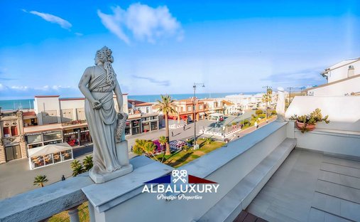 Villa a Lungomare, Viareggio, Toscana 1