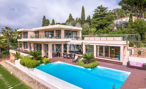 Villa in Font de Veyre, Cannes, France 1