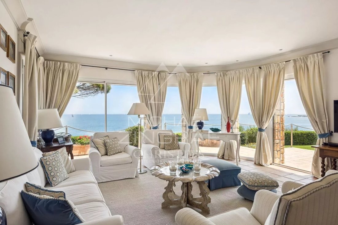 Villa in Antibes, Provence-Alpes-Côte d'Azur, France 3 - 16539530