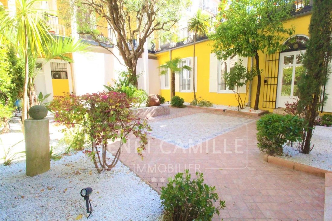 Villa in Cannes, Provence-Alpes-Côte d'Azur, France 1 - 16540471