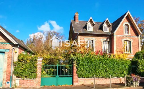 Castle for Sale in Saint-Valery-sur-Somme, Hauts-de-France, France