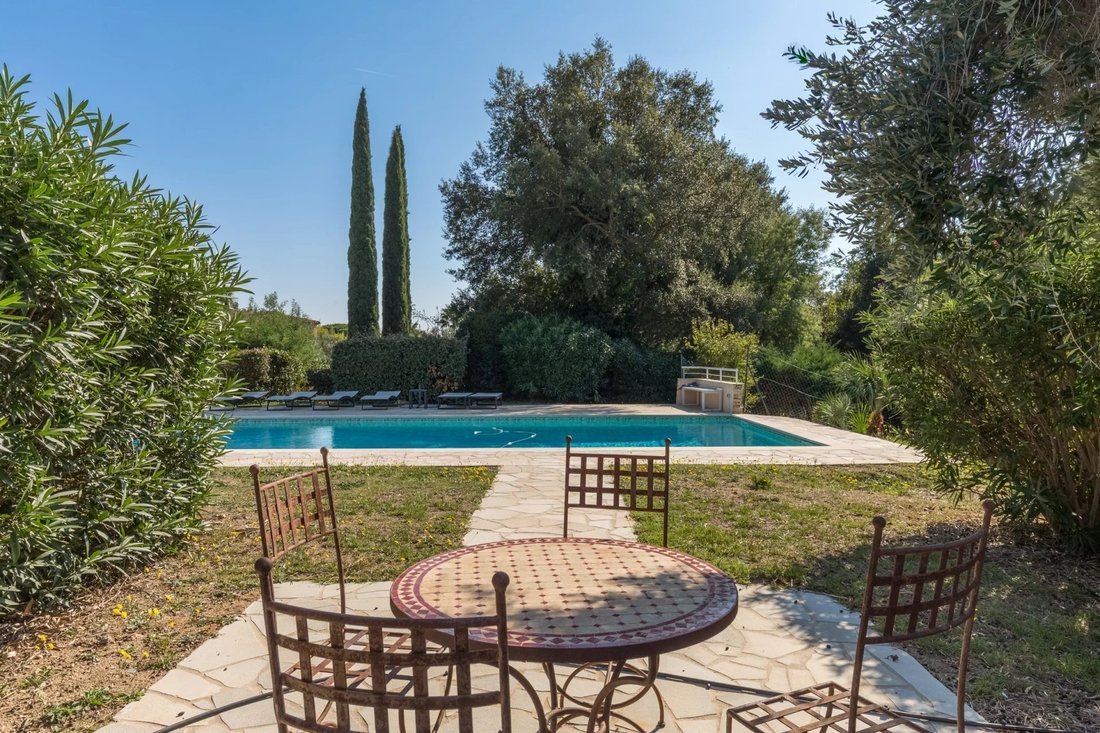 Villa in Grimaud, Provence-Alpes-Côte d'Azur, France 5 - 16539011