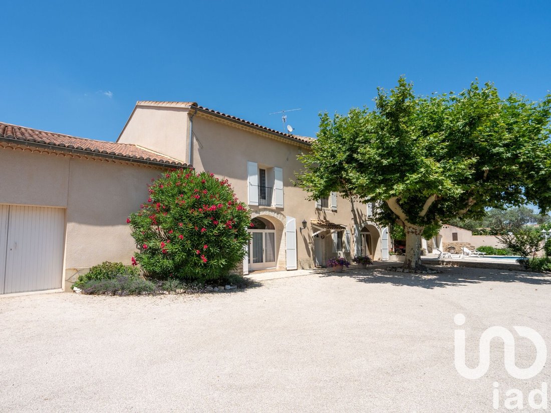 House in Saint-Saturnin-lès-Avignon, Provence-Alpes-Côte d'Azur, France 4 - 16540957