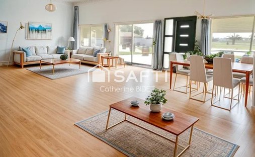 Sale Of Equestrian Estate Aimargues, 260m² 6 Rooms 1,050,000€ With Swimming Pool