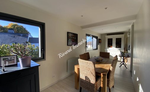 Castle for Sale in Laval, Pays de la Loire, France