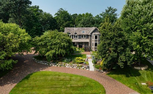 House in Chaska, Minnesota, United States 1