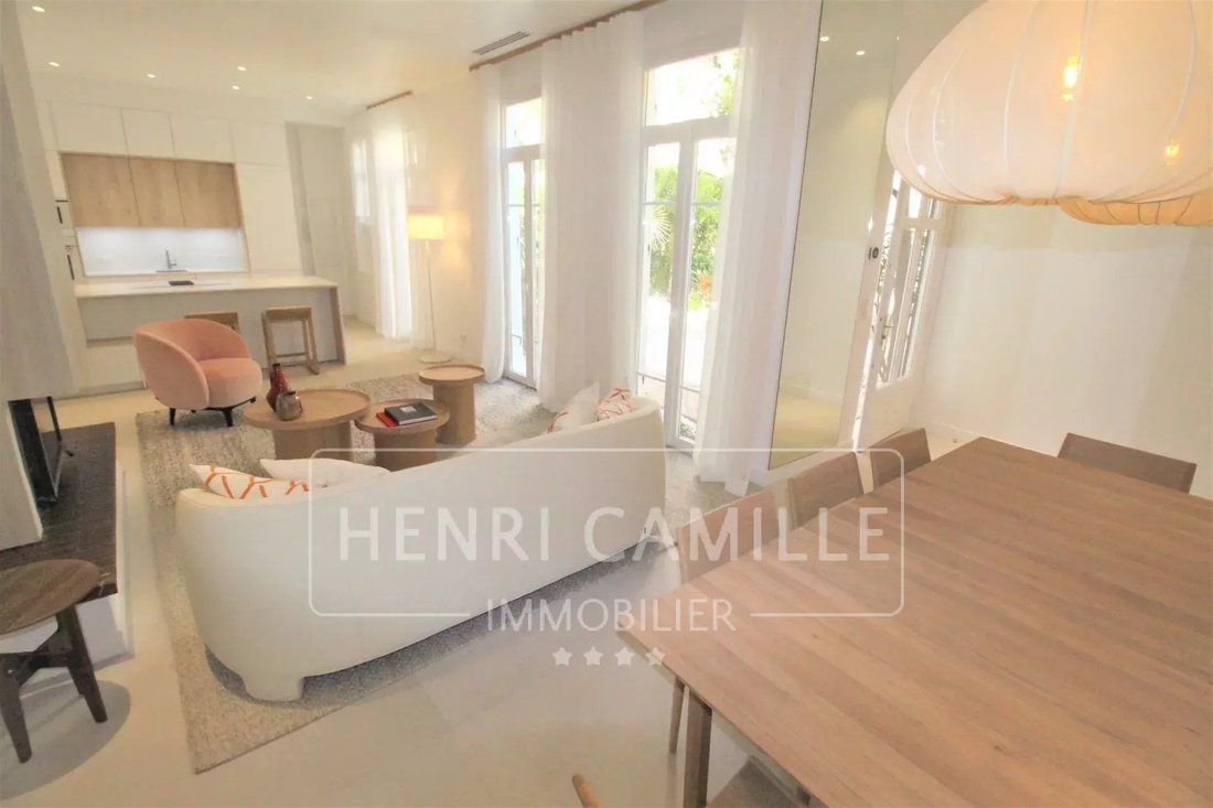 Villa in Cannes, Provence-Alpes-Côte d'Azur, France 2 - 16540471