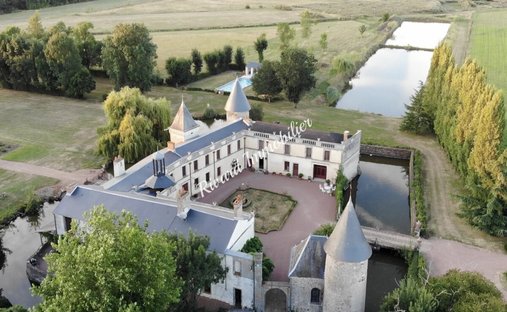 Castle for Sale in Thouars, Nouvelle-Aquitaine, France