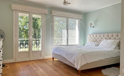 Castle for Sale in Saint-Émilion, Nouvelle-Aquitaine, France