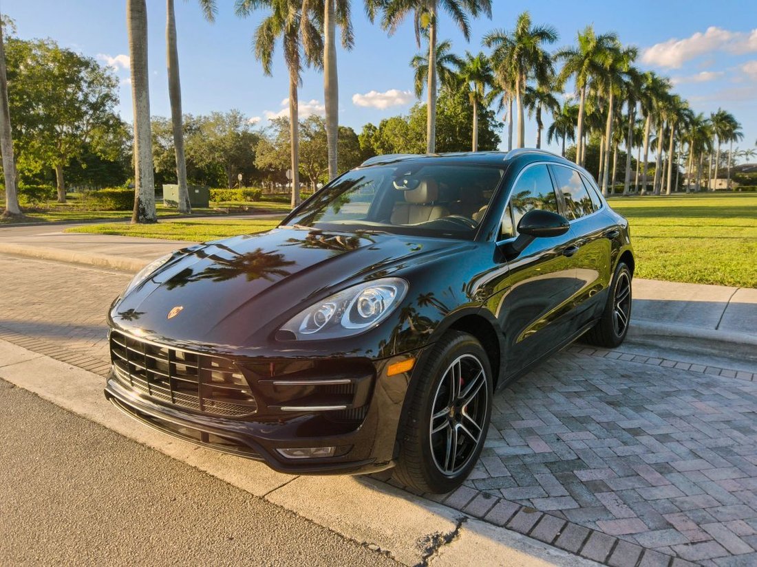 Suv in Pompano Beach, FL, United States 3 - 16543909